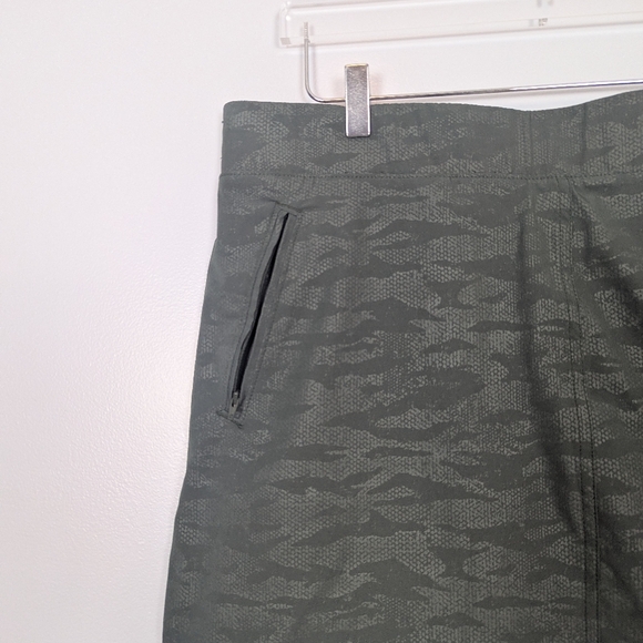 Orvis Green Camouflage Women's Skort XL - Picture 3 of 9